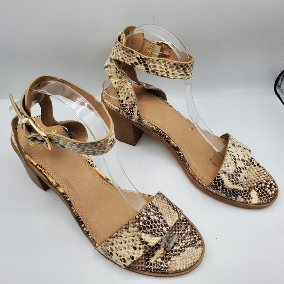 NWOT BLANCO FAUX SNAKESKIN ANKLE BUCKLE SANDALS - Picture 2 of 7